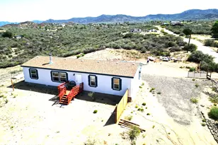 7580 W Stevenage Ln, Wilhoit, AZ 86332 - Photo 2