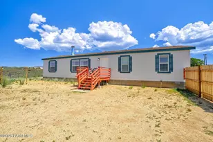 7580 W Stevenage Ln, Wilhoit, AZ 86332 - Photo 2