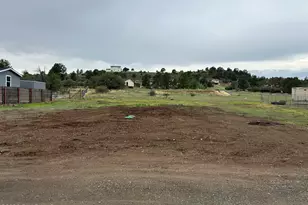18318 S Frontier Rd, Peeples Valley, AZ 86332 - Photo 1