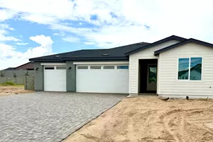 6926 N Halas St, Prescott Valley, AZ 86315 - Photo 2
