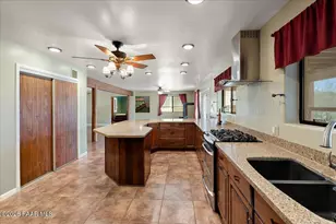 34900 S Westridge Ln, Black Canyon City, AZ 85324 - Photo 10