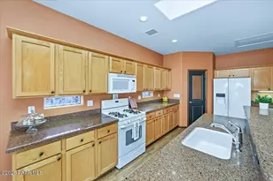 872 Baywood Dr, Prescott, AZ 86301 - Photo 10
