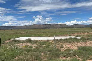 3210 W Limestone Dr, Paulden, AZ 86334 - Photo 1
