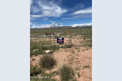 3210 W Limestone Drive, Paulden, AZ 86334 - Photo 2
