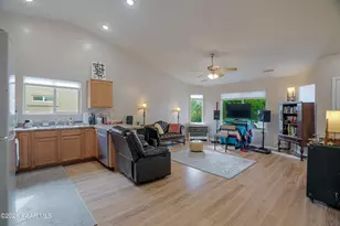 7490 E Horseshoe Ln, Prescott Valley, AZ 86314 - Photo 4