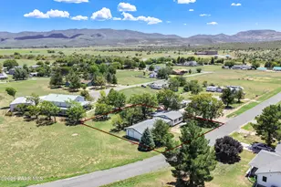 18535 S Joseph Hodge Rd, Peeples Valley, AZ 86332 - Photo 6