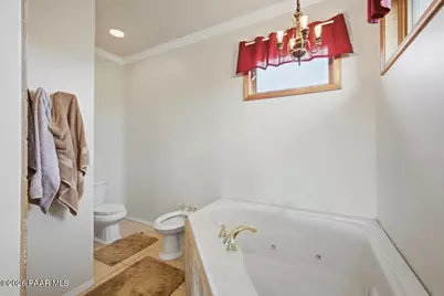 16235 W Rolling Hills Way, Kirkland, AZ 86332 - Photo 20
