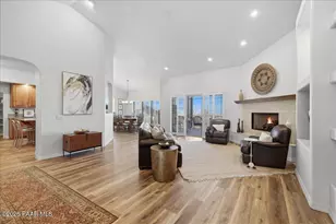 898 N Lakeview Dr, Prescott, AZ 86301 - Photo 8