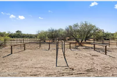 37200 S Rincon Road, Wickenburg, AZ 85390 - Photo 24