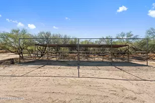 37200 S Rincon Rd, Wickenburg, AZ 85390 - Photo 22