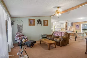53770 N Mesa Dr, Seligman, AZ 86337 - Photo 4