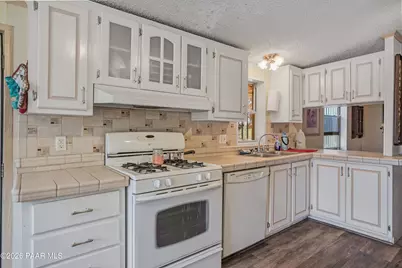 53770 N Mesa Drive, Seligman, AZ 86337 - Photo 12