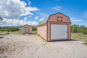 53770 N Mesa Dr, Seligman, AZ 86337 - Photo 42