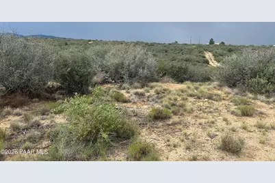 7125 W Toots Turnout, Kirkland, AZ 86332 - Photo 2