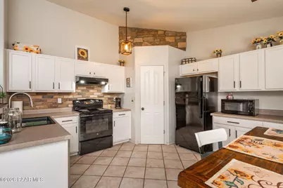3860 N Catherine Drive, Prescott Valley, AZ 86314 - Photo 8