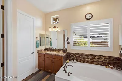 8638 N Ridge Rider Trail, Prescott Valley, AZ 86315 - Photo 16