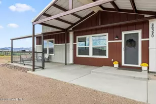 26320 N Vineyard Ln, Paulden, AZ 86334 - Photo 2