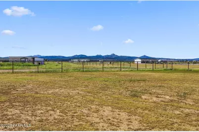 26320 N Vineyard Lane, Paulden, AZ 86334 - Photo 16