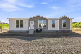 3739 W Javelina Way, Chino Valley, AZ 86323 - Photo 2