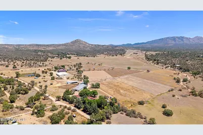 12650 W Z-3 Ranch Road, Skull Valley, AZ 86338 - Photo 16