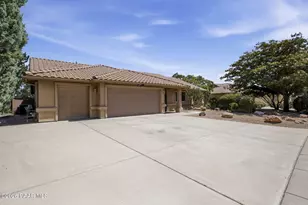 7468 N Pinnacle Pass Dr, Prescott Valley, AZ 86315 - Photo 2