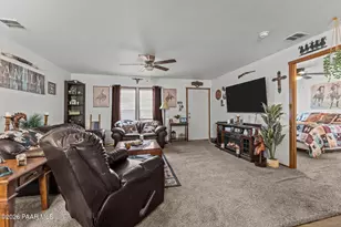 512 W Claessens Dr, Morristown, AZ 85342 - Photo 10