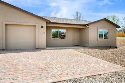 4285 N Viewpoint Drive, Prescott Valley, AZ 86314 - Photo 2
