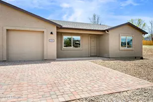 4285 N Viewpoint Dr, Prescott Valley, AZ 86314 - Photo 2