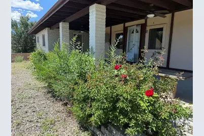 10219 E Manzanita Trail, Dewey-Humboldt, AZ 86327 - Photo 4