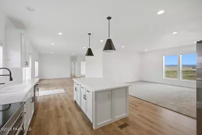 28187 N Wonder Way, Paulden, AZ 86334 - Photo 2