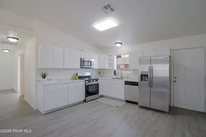 24411 N Diamond Head Avenue, Paulden, AZ 86334 - Photo 10