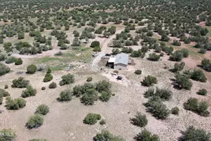 25250 W Medicine Man Trl, Seligman, AZ 86337 - Photo 40