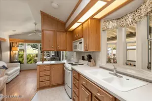 970 N Mountain Brush Dr, Prescott Valley, AZ 86327 - Photo 10