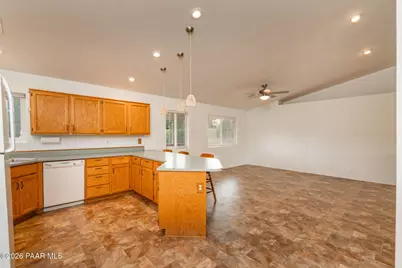 976 N Latigo Lane, Dewey-Humboldt, AZ 86327 - Photo 6