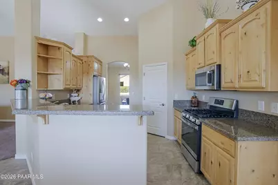 7431 N Outlook Lane, Prescott Valley, AZ 86315 - Photo 12