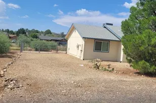 20043 E Prickly Pear Dr, Cordes Lakes, AZ 86333 - Photo 16