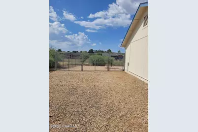 20043 E Prickly Pear Drive, Cordes Lakes, AZ 86333 - Photo 16