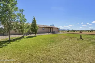 1050 W Ranch House Rd, Paulden, AZ 86334 - Photo 24