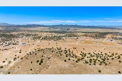 1555 E Great Place, Paulden, AZ 86334 - Photo 16