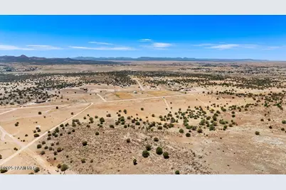 1555 E Great Place, Paulden, AZ 86334 - Photo 18