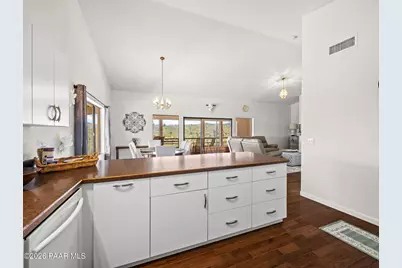 18700 S Aggie Hodge Road, Peeples Valley, AZ 86332 - Photo 22
