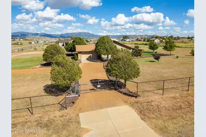 11655 N Poquito Valley Road, Prescott Valley, AZ 86315 - Photo 2