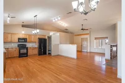 11655 N Poquito Valley Road, Prescott Valley, AZ 86315 - Photo 10