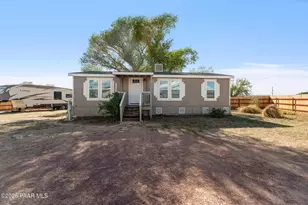 325 W Acapulco Way, Paulden, AZ 86334 - Photo 1