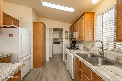 1099 N Swiss Street, Dewey-Humboldt, AZ 86327 - Photo 8