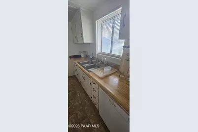 2430 S Edds Sand Trail, Dewey-Humboldt, AZ 86327 - Photo 10