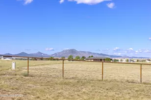 8720 N Buffalo Hill Ct, Prescott Valley, AZ 86315 - Photo 2