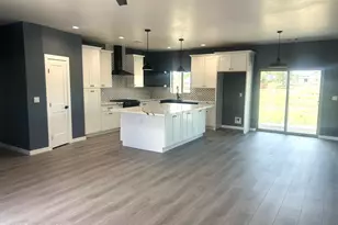 20029 E Prickly Pear Dr, Mayer, AZ 86333 - Photo 2