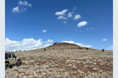 97 NE Off Of Falcon Flight, Ash Fork, AZ 86320 - Photo 1