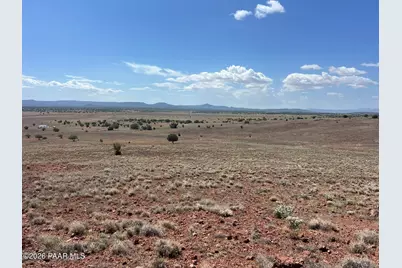 97 NE Off Of Falcon Flight, Ash Fork, AZ 86320 - Photo 2